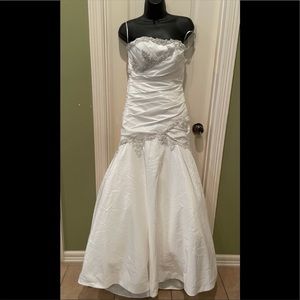 Mermaid rouched wedding dress